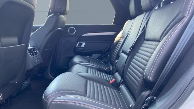 Land Rover Discovery 3.0 D300 R-Dynamic HSE 5dr Auto Diesel Station Wagon